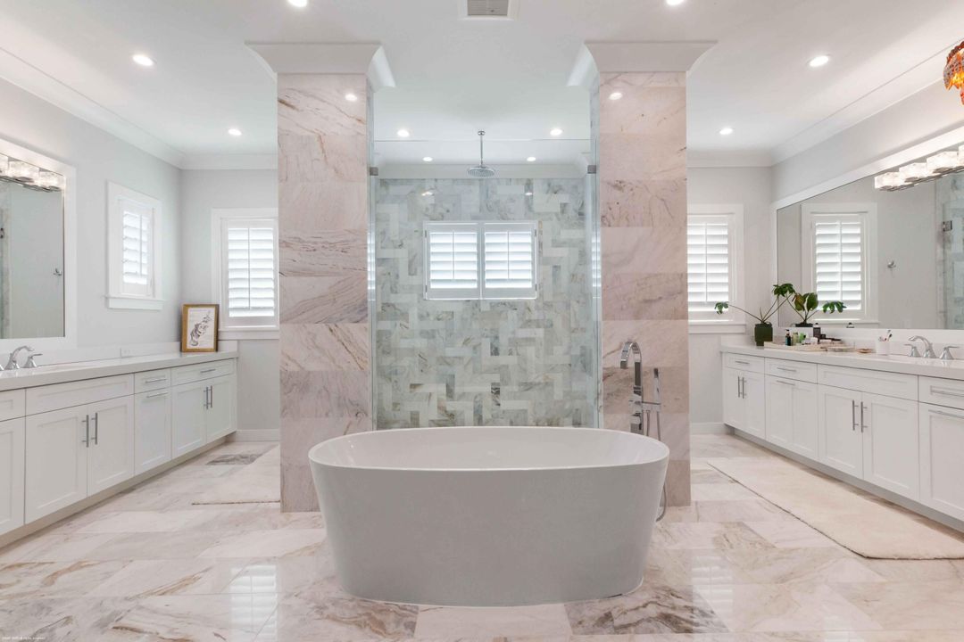 For Sale: $6,899,000 (5 beds, 5 baths, 5764 Square Feet)