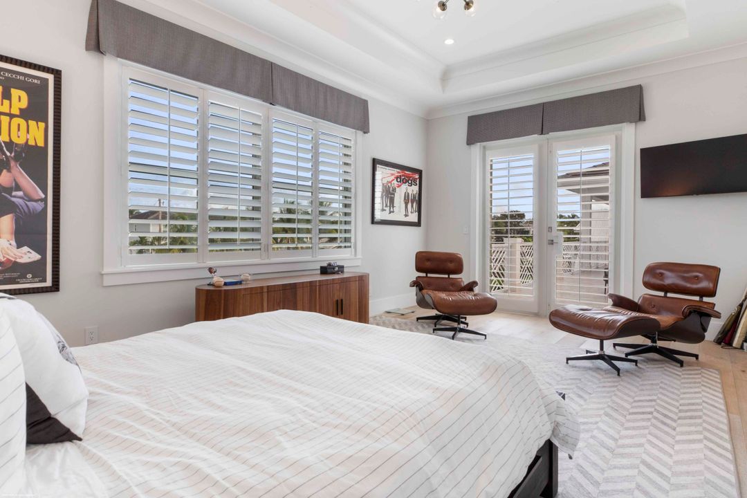 For Sale: $6,899,000 (5 beds, 5 baths, 5764 Square Feet)