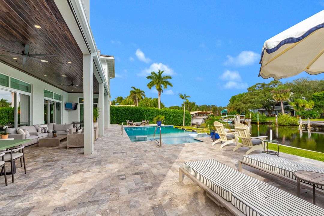 For Sale: $6,899,000 (5 beds, 5 baths, 5764 Square Feet)