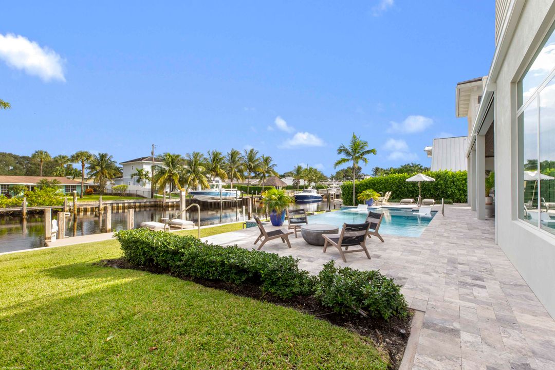 For Sale: $6,899,000 (5 beds, 5 baths, 5764 Square Feet)