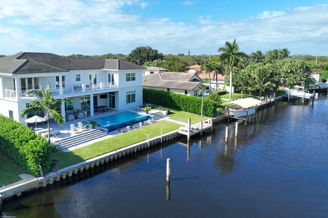 For Sale: $6,899,000 (5 beds, 5 baths, 5764 Square Feet)