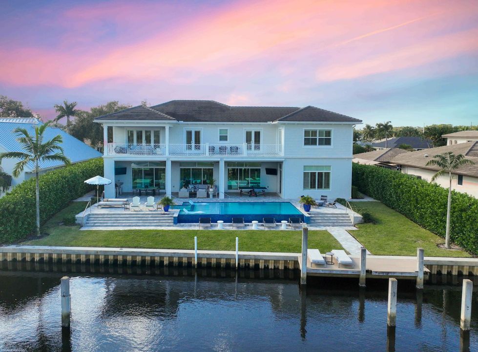 For Sale: $6,899,000 (5 beds, 5 baths, 5764 Square Feet)