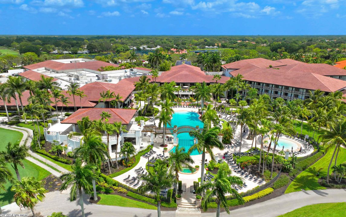 For Sale: $6,899,000 (5 beds, 5 baths, 5764 Square Feet)