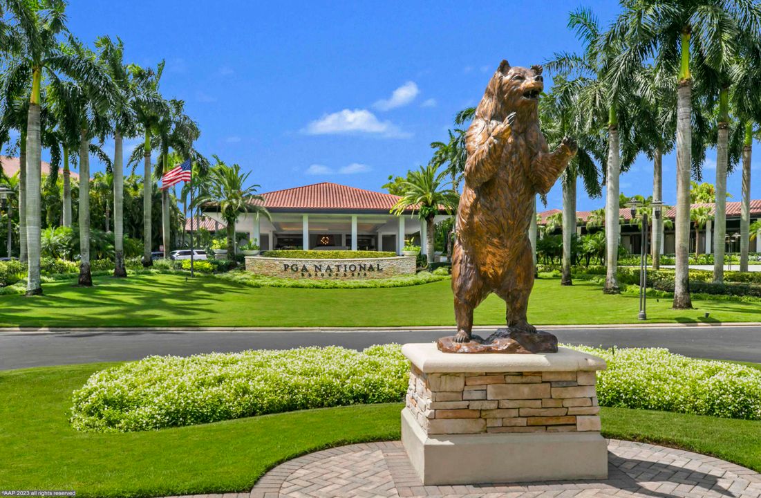 For Sale: $6,899,000 (5 beds, 5 baths, 5764 Square Feet)