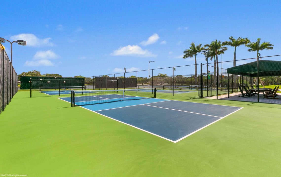 For Sale: $6,899,000 (5 beds, 5 baths, 5764 Square Feet)