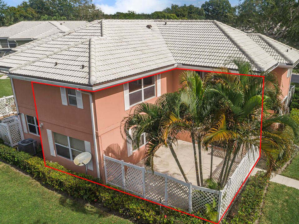 For Sale: $299,900 (2 beds, 2 baths, 1350 Square Feet)