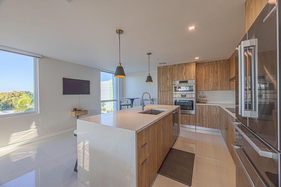 Active With Contract: $3,500 (2 beds, 2 baths, 1683 Square Feet)