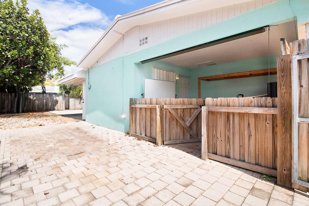 For Sale: $499,000 (2 beds, 2 baths, 1399 Square Feet)