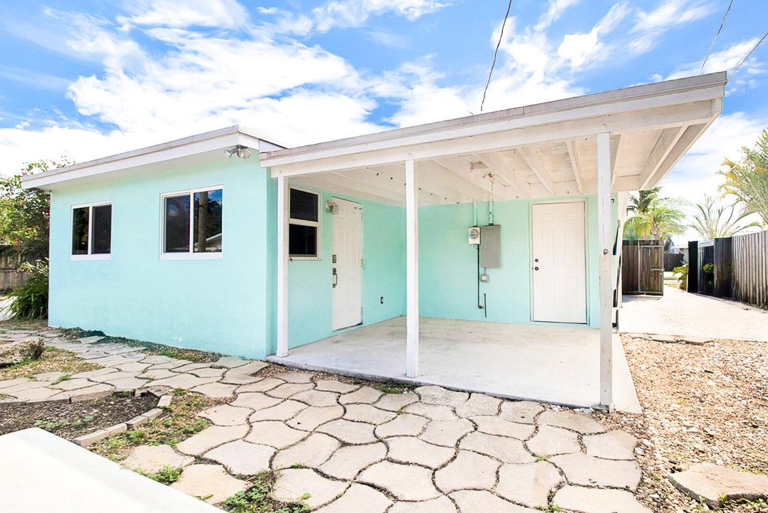 For Sale: $499,000 (2 beds, 2 baths, 1399 Square Feet)