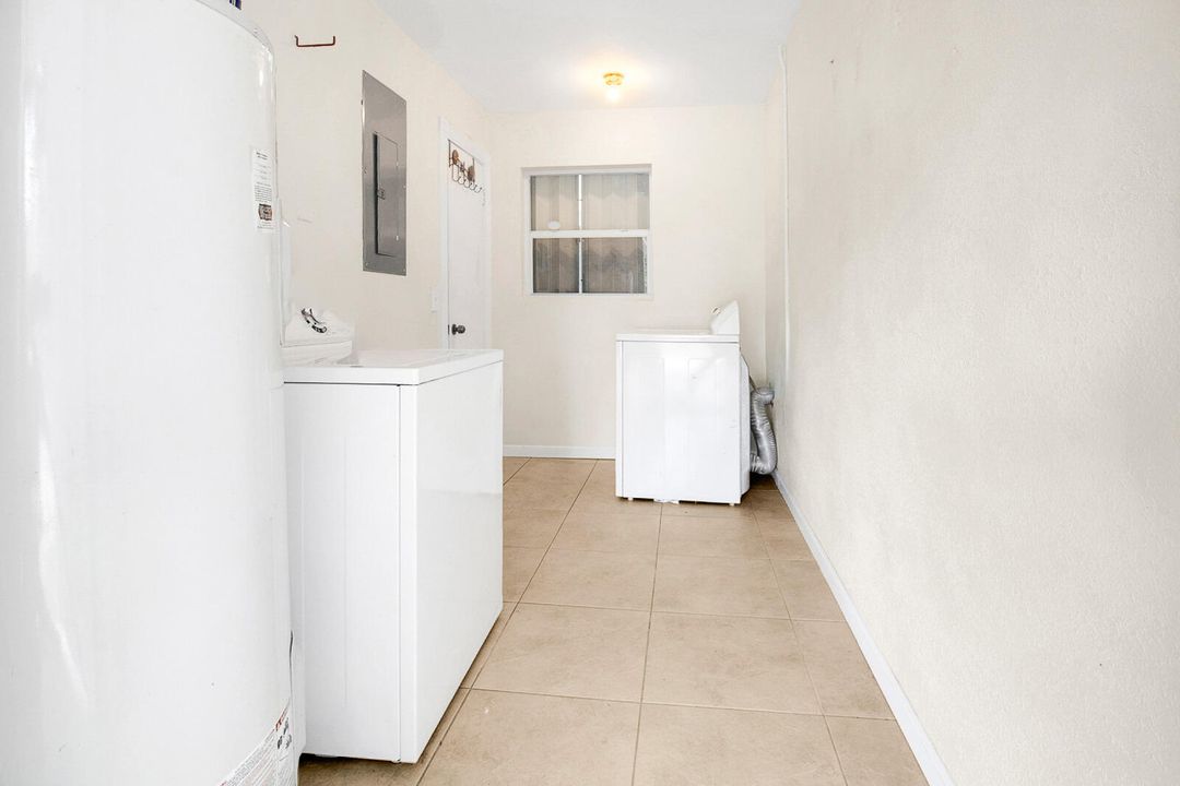 For Sale: $499,000 (2 beds, 2 baths, 1399 Square Feet)