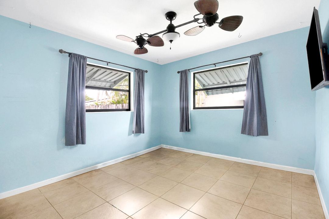 For Sale: $499,000 (2 beds, 2 baths, 1399 Square Feet)