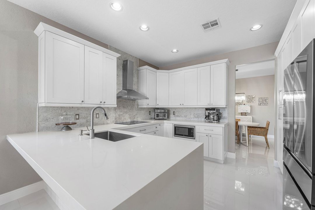 待售: $949,000 (5 贝兹, 4 浴室, 2817 平方英尺)