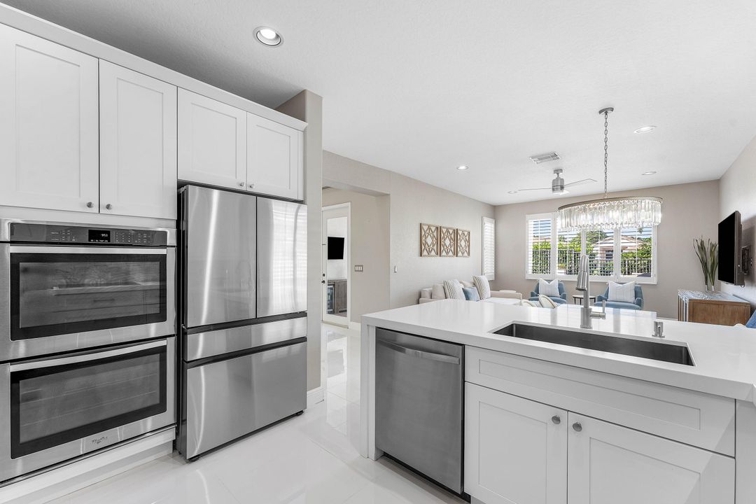 待售: $949,000 (5 贝兹, 4 浴室, 2817 平方英尺)