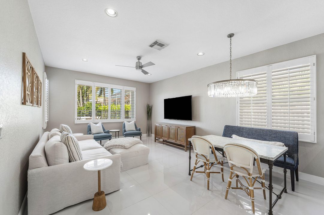 待售: $949,000 (5 贝兹, 4 浴室, 2817 平方英尺)