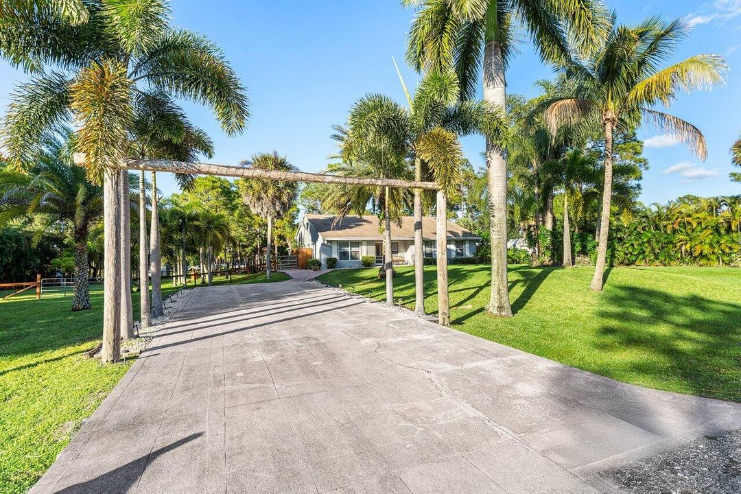 En Venta: $599,900 (4 camas, 2 baños, 1534 Pies cuadrados)