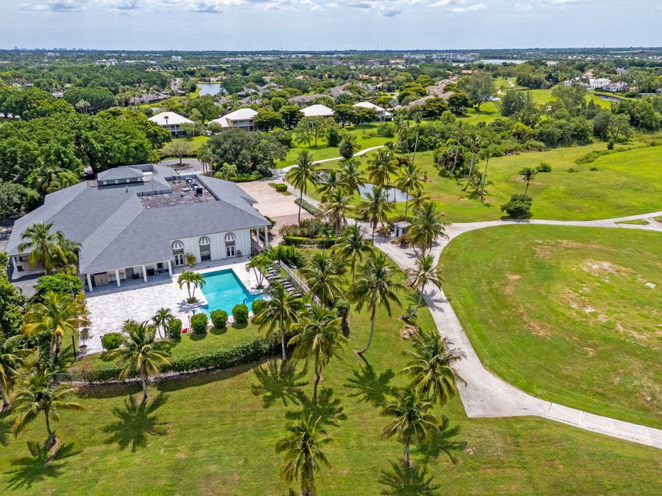 For Sale: $2,845,000 (3 beds, 4 baths, 3388 Square Feet)