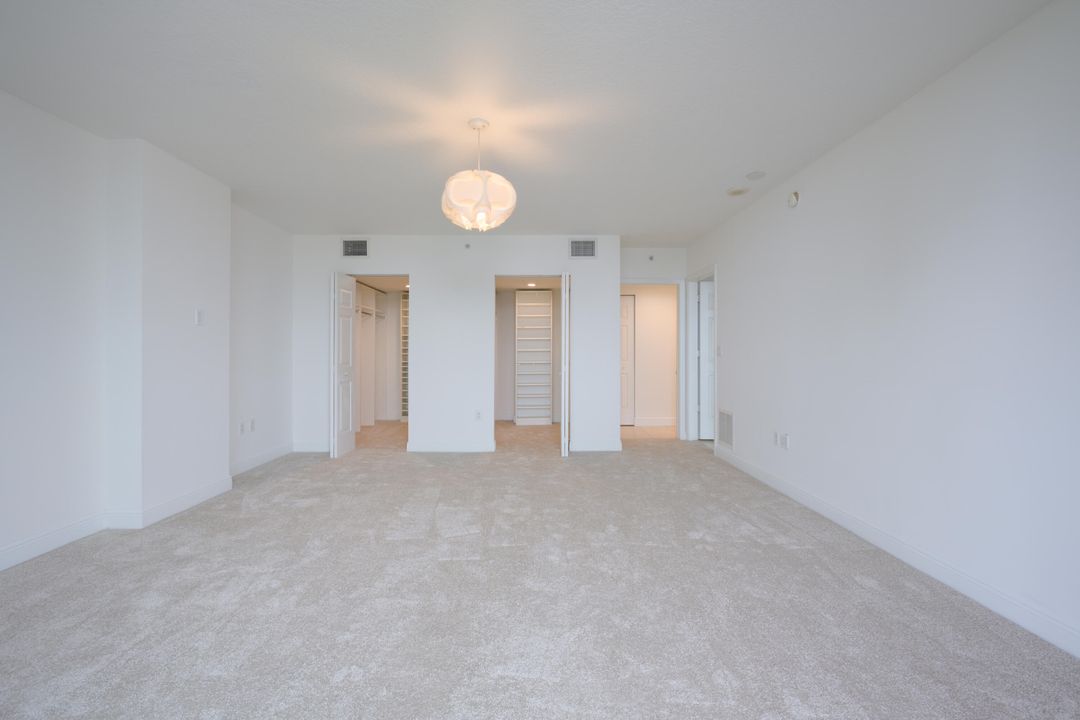 En Venta: $670,000 (3 camas, 3 baños, 2033 Pies cuadrados)