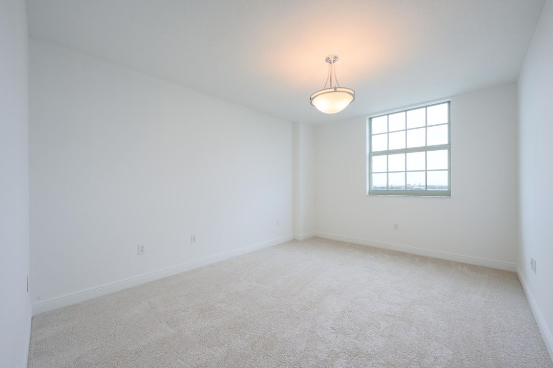 En Venta: $670,000 (3 camas, 3 baños, 2033 Pies cuadrados)