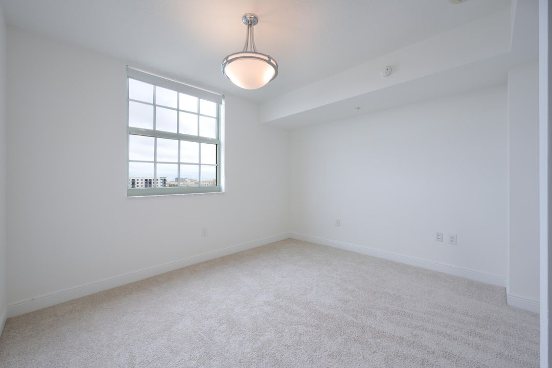 En Venta: $670,000 (3 camas, 3 baños, 2033 Pies cuadrados)