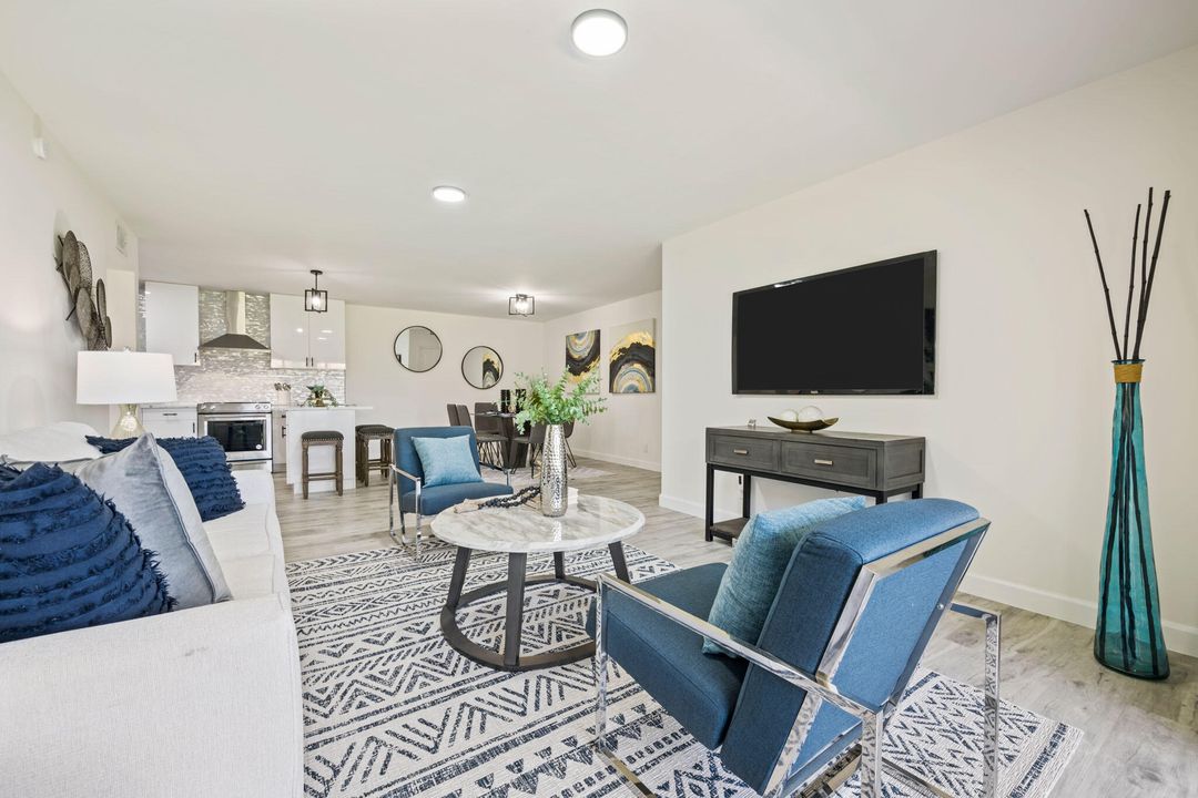 Active With Contract: $249,500 (3 beds, 2 baths, 1468 Square Feet)