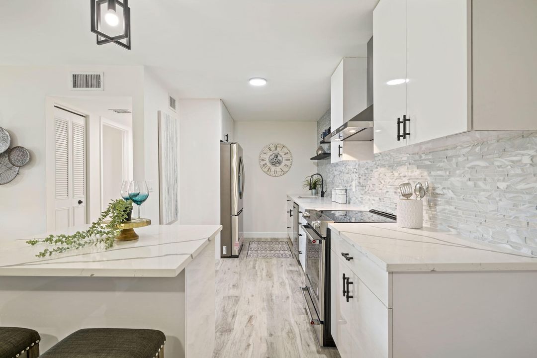 Active With Contract: $249,500 (3 beds, 2 baths, 1468 Square Feet)