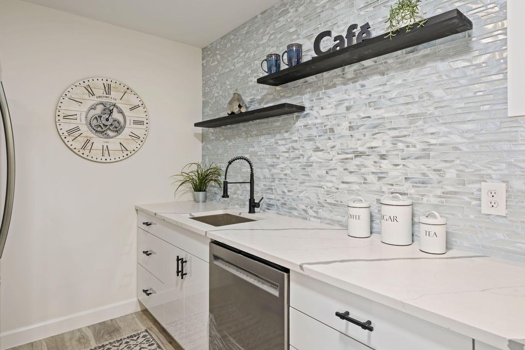 Active With Contract: $249,500 (3 beds, 2 baths, 1468 Square Feet)