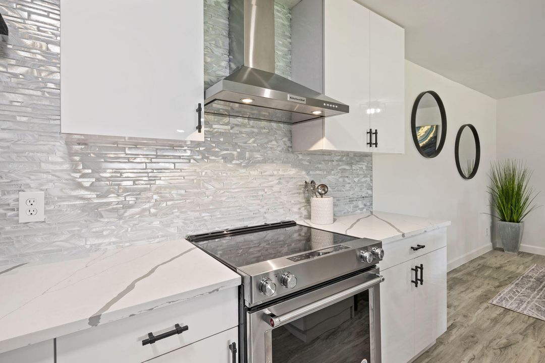 Active With Contract: $249,500 (3 beds, 2 baths, 1468 Square Feet)