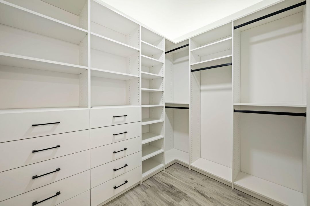 Active With Contract: $249,500 (3 beds, 2 baths, 1468 Square Feet)