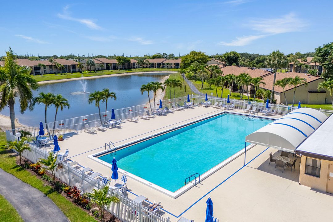 Active With Contract: $249,500 (3 beds, 2 baths, 1468 Square Feet)