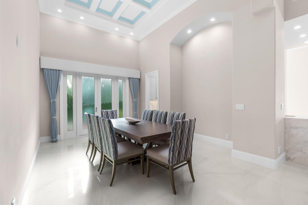 合同活跃: $2,490,000 (4 贝兹, 4 浴室, 3581 平方英尺)