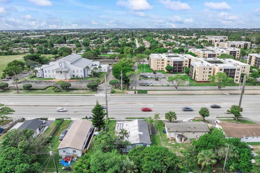 Active With Contract: $385,000 (3 beds, 1 baths, 1678 Square Feet)