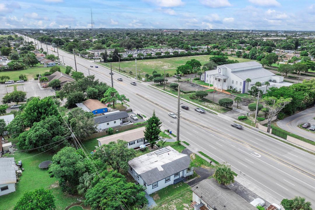 Active With Contract: $385,000 (3 beds, 1 baths, 1678 Square Feet)