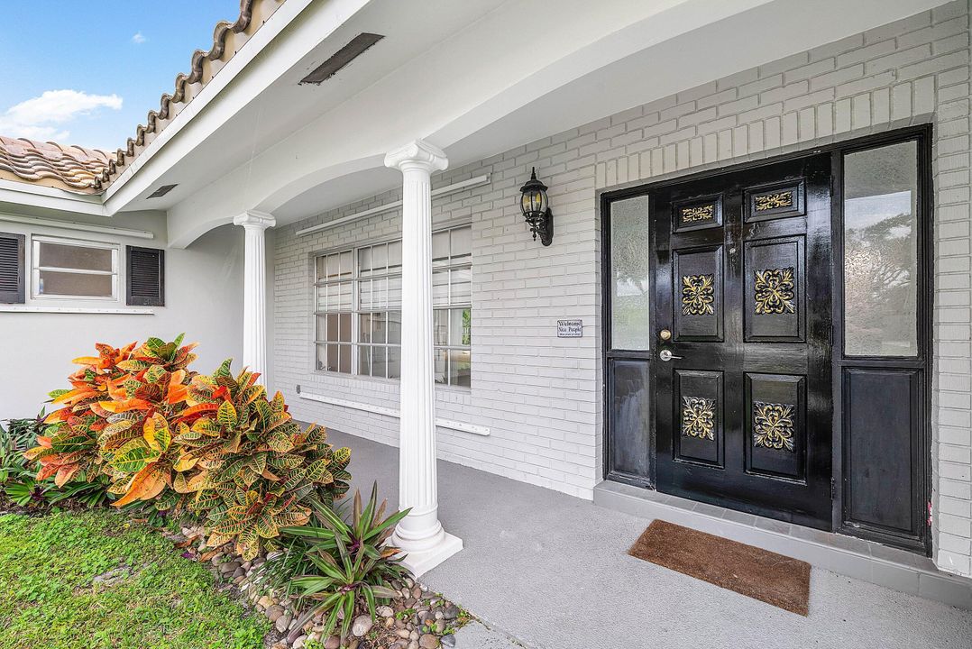 For Sale: $774,900 (3 beds, 2 baths, 1435 Square Feet)