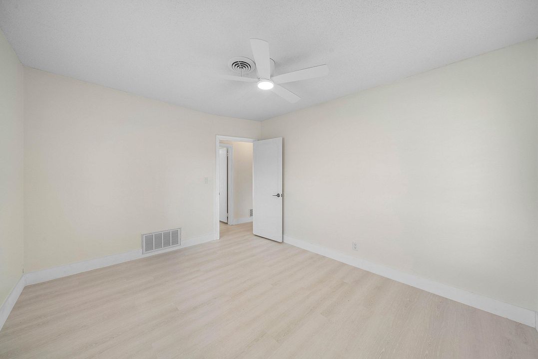 For Sale: $774,900 (3 beds, 2 baths, 1435 Square Feet)