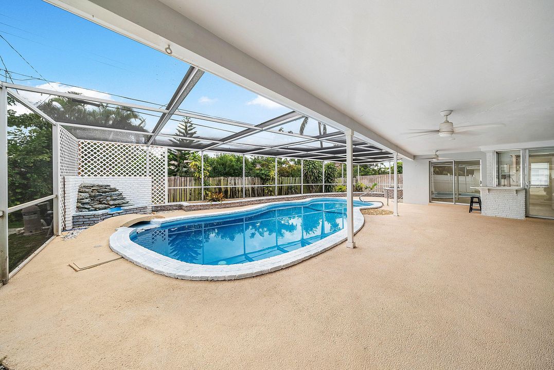 For Sale: $774,900 (3 beds, 2 baths, 1435 Square Feet)