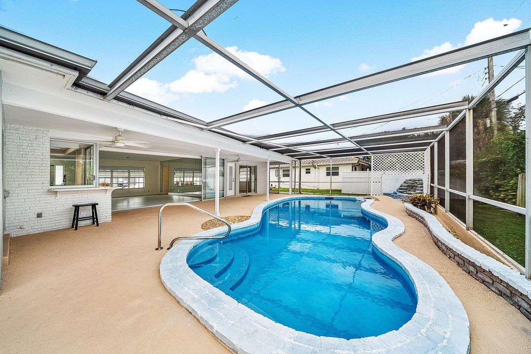 For Sale: $774,900 (3 beds, 2 baths, 1435 Square Feet)