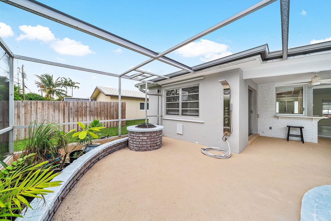 For Sale: $774,900 (3 beds, 2 baths, 1435 Square Feet)