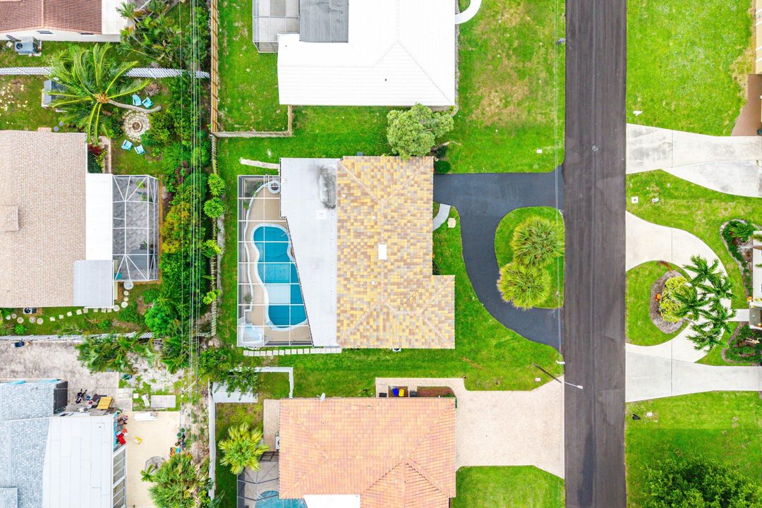 For Sale: $774,900 (3 beds, 2 baths, 1435 Square Feet)