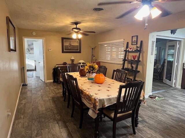 Active With Contract: $380,000 (3 beds, 2 baths, 1943 Square Feet)