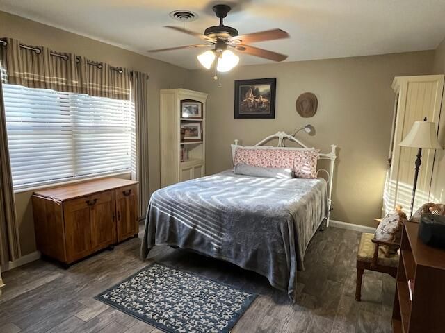 Active With Contract: $380,000 (3 beds, 2 baths, 1943 Square Feet)