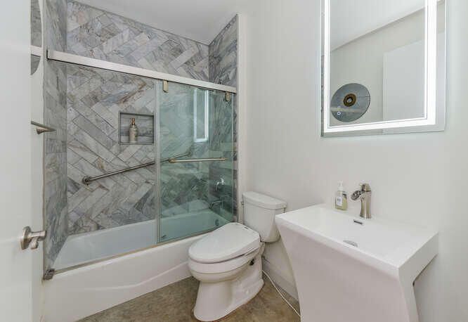 For Sale: $825,000 (2 beds, 2 baths, 2066 Square Feet)