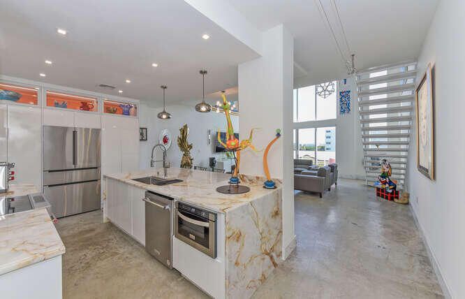 For Sale: $825,000 (2 beds, 2 baths, 2066 Square Feet)