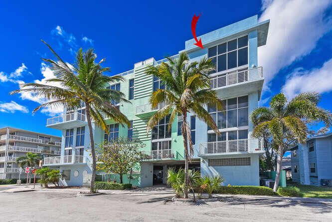 For Sale: $825,000 (2 beds, 2 baths, 2066 Square Feet)