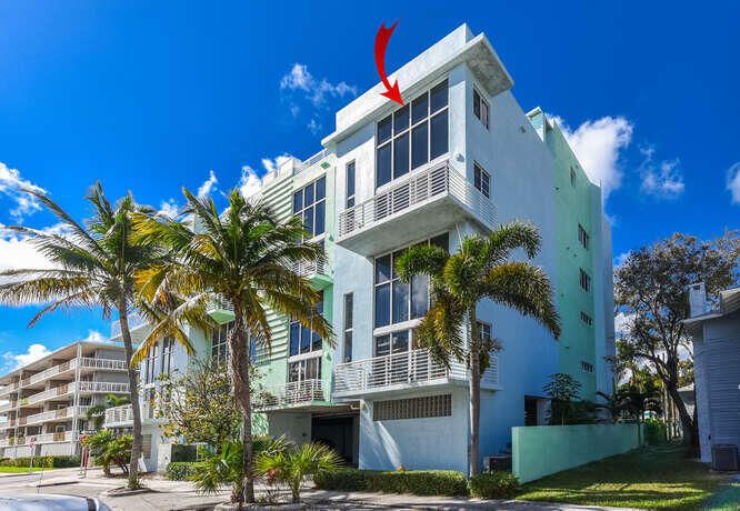 For Sale: $825,000 (2 beds, 2 baths, 2066 Square Feet)