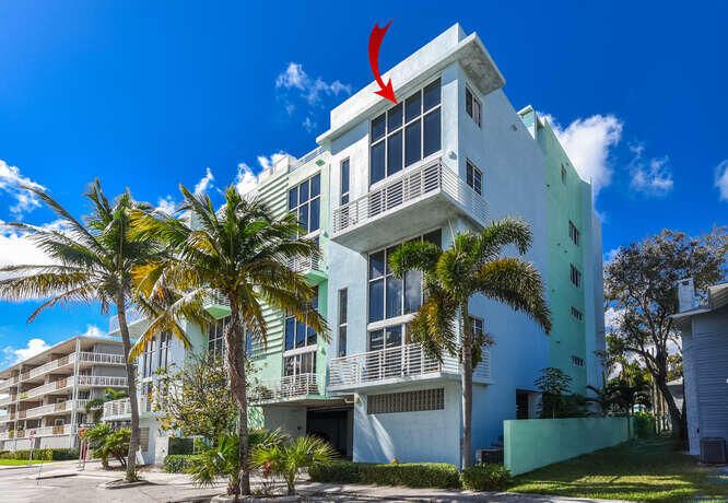 For Sale: $825,000 (2 beds, 2 baths, 2066 Square Feet)