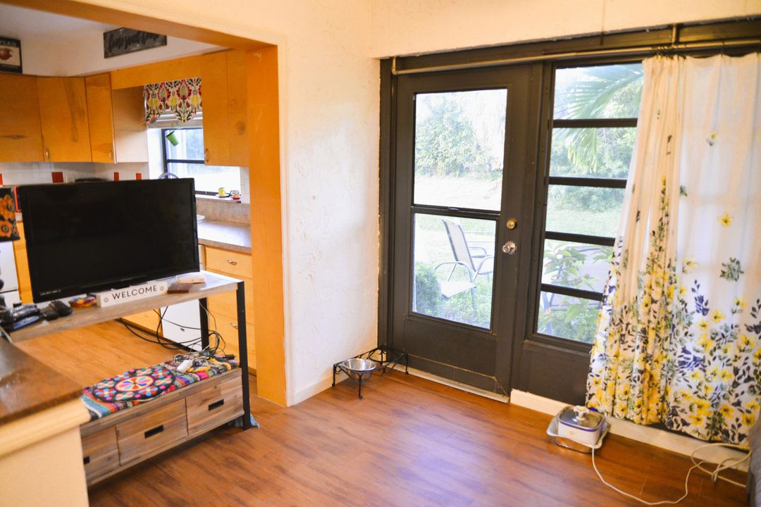 En Venta: $218,000 (2 camas, 2 baños, 1400 Pies cuadrados)