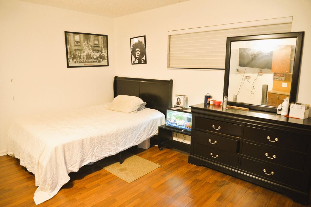 En Venta: $218,000 (2 camas, 2 baños, 1400 Pies cuadrados)