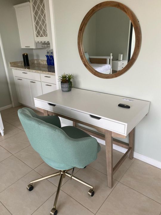 For Rent: $4,500 (2 beds, 3 baths, 1800 Square Feet)