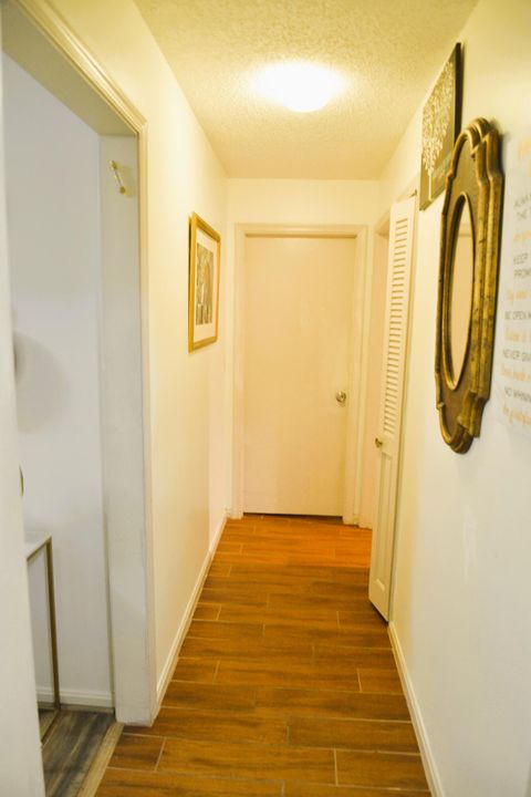 En Venta: $218,000 (2 camas, 2 baños, 1400 Pies cuadrados)