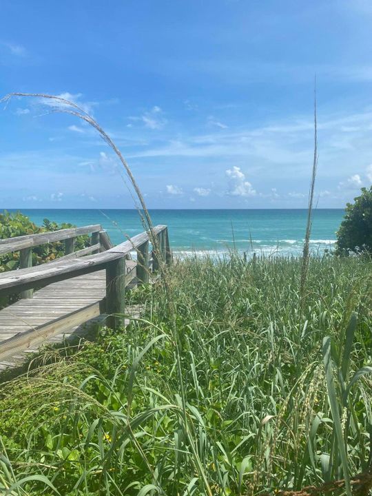 For Rent: $4,500 (2 beds, 3 baths, 1800 Square Feet)